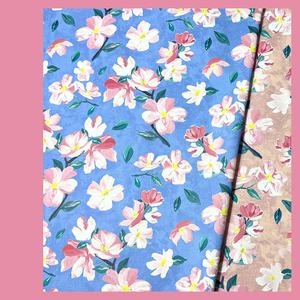 Telas de impresión digital personalizadas, película suave con estampado de flores, tela de poliéster 100% recubierta de PU para bolsas, bolsa de almacenamiento de artículos de tocador para equipaje - Product Image 2