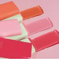 Stick de blush crème minéral On the Glow, fini naturel et soyeux, couleurs rouge, rose, orange pour le visage