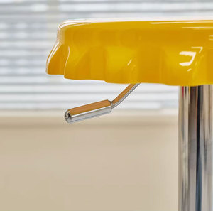 <span class=keywords><strong>Tabouret</strong></span> <span class=keywords><strong>de</strong></span> bar réglable <span class=keywords><strong>en</strong></span> hauteur <span class=keywords><strong>de</strong></span> style nordique, <span class=keywords><strong>tabouret</strong></span> <span class=keywords><strong>de</strong></span> comptoir pivotant au design créatif <span class=keywords><strong>en</strong></span> <span class=keywords><strong>forme</strong></span> <span class=keywords><strong>de</strong></span> capsule <span class=keywords><strong>de</strong></span> bière, chaise <span class=keywords><strong>de</strong></span> bar moderne et minimaliste pour la maison - Product Image 4