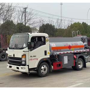 Populaire HOWO 4x2 2000 4000 Litre Réservoir de carburant Camion Euro 3 Réservoir diesel en acier 110HP <span class=keywords><strong>Citerne</strong></span> de carburant Camion <span class=keywords><strong>Citerne</strong></span> - Product Image 6