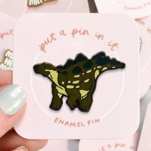 Insignia de metal personalizada de diseño gratuito, entrega rápida, insignia de dinosaurio personalizada de Zinc, broche de Pin esmaltado bonito de dibujos animados, mayorista - Product Image 1