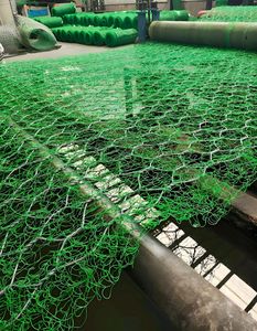 Matelas de gabion renforcé Galfan Zn-5%Al 2x25m 60x80mm 2.2mm en treillis métallique tissé à mailles hexagonales pour mur de soutènement et pente de rivière - Product Image 1