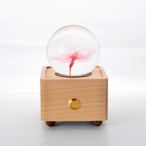 Lovebay, regalos de Navidad para bodas, flores de cerezo individuales reales en bola de cristal con luz LED, Bola de flores preservadas - Product Image 4
