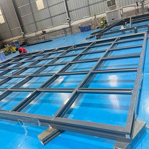 Verrière moderne en aluminium et verre, conçue sur mesure, avec toit incliné, idéale pour les hôtels comme espace solaire isolé - Product Image 6