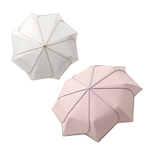Parapluie manuel pliant en trois sections à huit baleines avec poignée en plastique, motif floral, protection solaire et anti-UV, 190T, design moderne et minimaliste - Product Image 4