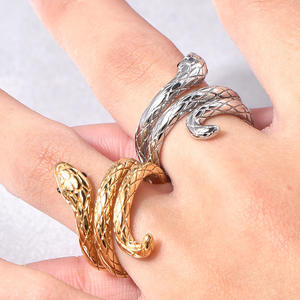 Elegante anello con Design a <span class=keywords><strong>serpente</strong></span> da <span class=keywords><strong>donna</strong></span> resistente allo sbiadimento in acciaio inossidabile personalizzabile ispirato ai gioielli regalo sofisticato - Product Image 4