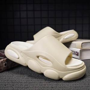 Zapatillas de goma ODM OEM para hombre y mujer, zapatillas con diseño de impresión en 3D, chancletas unisex personalizadas - Product Image 3