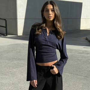 T-shirt en tricot à col en V boutonné pour femme, manches longues, coupe ajustée, style Y2K, décontracté, haut pour femme - Product Image 2