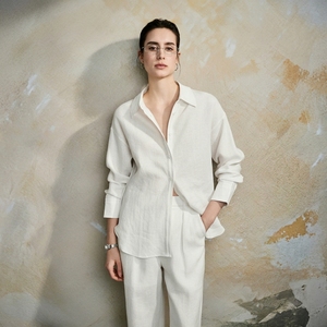 Conjunto de <span class=keywords><strong>Camisa</strong></span> Blanca de Lino Francés Estilo Old Money para Mujer, Verano 2026, Ligero, Holgado, Informal, con Pantalones Rectos por Encima de la Rodilla - Product Image 2
