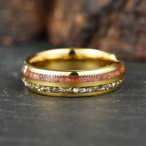 Gentdes 보석 2025 새로운 스타일 사용자 정의 금 광택 독일 유리와 레드 사암 속지 텅스텐 반지 여성 커플 웨딩 밴드 - Product Image 3