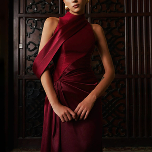 ZYHT 73423 Factory Direct personalizzabile da donna <span class=keywords><strong>abito</strong></span> <span class=keywords><strong>lungo</strong></span> in raso bordeaux con scollo all'americana asimmetrico per le occasioni serali - Product Image 5
