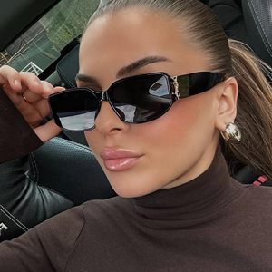 Square Full-<b>Frame</b> UV400 Sunglasses 2025 New European American Fashion Unisex Ins Internet Celebrity Street Style Outdoor Use - Product Image 1