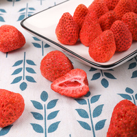Vacuüm Gebakken Verse Aardbei Gedehydrateerd Fruit Goedkope Prijs Geen Pigmenten 100% Natuurlijk Fruit Groothandel Drogen Gezonde Chips