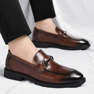 Mocassins en cuir véritable pour hommes, bout rond, à enfiler, semelle en caoutchouc antidérapante, chaussures de mariage, mode automne, marron - Product Image 2