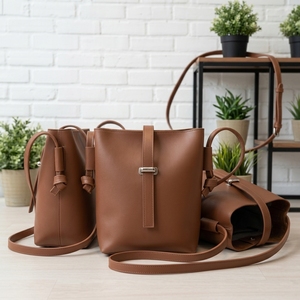 Sac fourre-tout vintage en cuir véritable de couleur unie pour femme avec fermeture éclair, sac à bandoulière portable personnalisé et poignée supérieure - Product Image 4