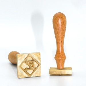 Sello de hielo personalizado con logotipo, sello de hielo con diseño propio, sello de hielo de latón duradero para cócteles y whisky - Product Image 2