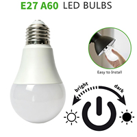 Ampoule LED A60 E27 AC220~240V, intensité variable, avec abat-jour en silicone et culot en aluminium recouvert de plastique, indice de restitution des couleurs Ra80