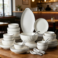 Bol et assiette en céramique de style européen, blanc et noir, avec motif en forme de croissant en relief, vaisselle pour la maison et les restaurants