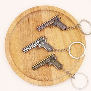 Llavero de pistola de metal con impresión UV a color personalizada, impermeable, modelo de juguete, accesorio colgante, regalo al por mayor - Product Image 5