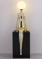 Lampes sur pied de haute qualité, style moderne et créatif, pour l'extérieur, l'hôtel, le salon, style nordique, lumière d'angle, statue de femme rouge