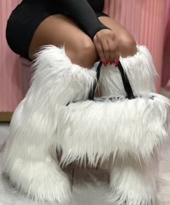 2025 신발과 가방 세트 여성용 인조 모피 무릎 높은 부츠 패션 겨울 모피 핸드백 숙녀 푹신한 지갑 - Product Image 2