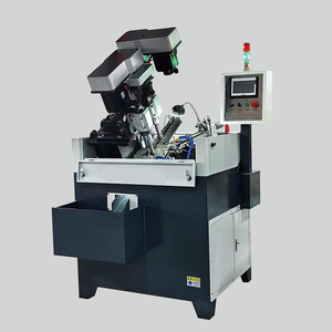 Machine de filetage et de taraudage d'écrous à axe unique entièrement automatique et intelligente, contrôlée par PLC, avec engrenage à roulement, haute précision - Product Image 1
