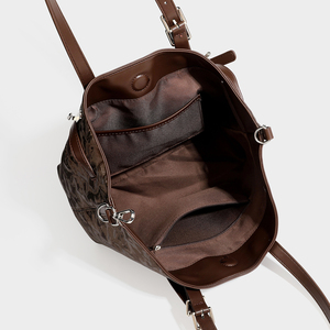 Luxe designer tas van gekreukeld metallic materiaal, grote capaciteit, shopper, verstelbare schouderband, handtas, schoudertas, crossbody tas voor dames - Product Image 6