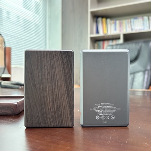 من المصنع مباشرة ، بنك طاقة مغناطيسي لاسلكي سريع الشحن ، يمكنه تشغيل جهازين في وقت واحد ، طاقة خرج 20 واط - Product Image 1