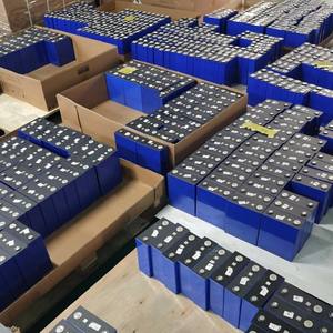 แบตเตอรี่สตาร์ทรถยนต์ SURRIT LiFePO4 12V 45Ah T2 CCA 910A รุ่น Q1345LT2 ใช้ได้กับรถยนต์ทั่วไป รับประกัน 2 ปี - Product Image 5