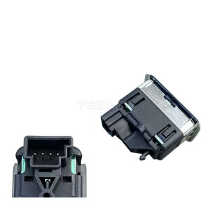 สวิตช์ควบคุมกระจกไฟฟ้า Mercedes-Benz รุ่น A2049058102 สำหรับ W204 W212 C250 C63 - Product Image 2