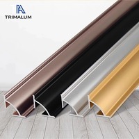 Profilé décoratif d'angle intérieur en aluminium pour sol et plafond, pour le jointement des coins triangulaires