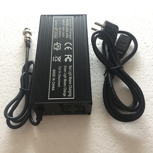 <span class=keywords><strong>Chargeur</strong></span> de batterie au lithium 67,2 V 5 A avec boîtier métallique 16S 67,2V5A Li-Ion pour batterie de vélo électrique 60 V 5 A - Product Image 3