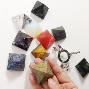 Bán Sỉ Đá Tự Nhiên Thạch Anh Tinh Thể Thô Bán Sỉ Số Lượng Lớn Kim Tự Tháp Orgone 30 Mm Chữa Bệnh Vật Liệu Khác Nhau Kim Tự Tháp 3 Cm - Product Image 3