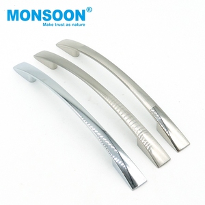 Poignée <span class=keywords><strong>de</strong></span> porte <span class=keywords><strong>de</strong></span> commode, poignée <span class=keywords><strong>de</strong></span> placard, poignée <span class=keywords><strong>de</strong></span> garde-robe, poignées en T courbées en alliage <span class=keywords><strong>de</strong></span> zinc argenté pour cuisine, hôtel, salle <span class=keywords><strong>de</strong></span> bain - Product Image 1