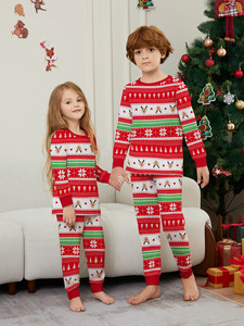 Dropshipping personalizado Navidad familia pijamas bajo MOQ todos los botones de impresión cuello abierto completamente impreso 2 piezas conjuntos de punto frontal - Product Image 2