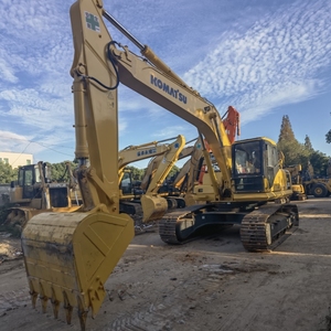 Excavatrices Komatsu PC300-7 et PC120-6 d'occasion en excellent état, modèle 2018, godet de 1,6 m, puissance de 90 CV, en stock - Product Image 3