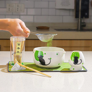 Ensemble cadeau bol et fouet à matcha japonais peints à la main, ensemble matcha peint à la main avec motif chat - Product Image 4
