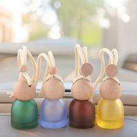 Vente chaude en gros givré coloré Mini 10ml Portable voiture aromathérapie diffuseur bouteille en verre avec corde suspendue