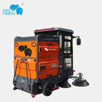 Mini Hippo M220E Balayeuse de voirie électrique industrielle à 3 roues, autoportée, pour le nettoyage extérieur