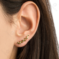Gemnel Ensemble de boucles d'oreilles grimpantes blanches en zircon cubique, courbées, dégradées, délicates et étincelantes, plaqué or 14K, argent 925