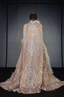 Vêtements de danseuse exotique avec plumes de créateur Combinaisons de scène avec cape 2 pièces Combinaisons de fête de carnaval pour hommes et femmes