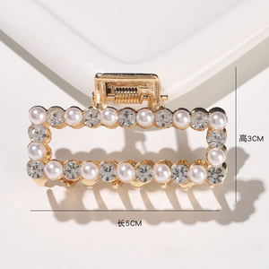 Mini pince à <span class=keywords><strong>cheveux</strong></span> géométrique évidée avec perle et strass - Product Image 3