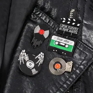 Fabrikant Custom Groothandel Metalen Fonograaf Badge Revers Pin Hard Soft Enamel Cartoon Muziek Tape Embleem Pinnen