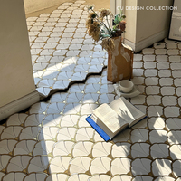 Carreaux de mosaïque en pierre dorée à motif éventail, revêtement de sol en pierre naturelle pour hôtels, villas, intérieur et extérieur