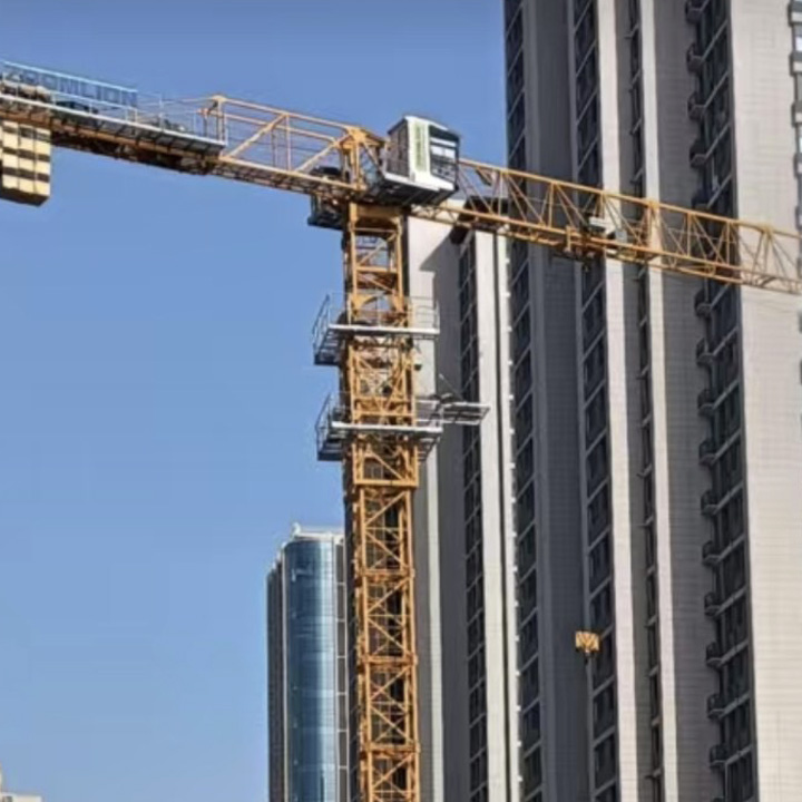 Хорошо принят башенный кран Zoomlion 7530 20 тонн вместимости сфокусированный сердечник PLC мотор коробка передач китайского производства Б/у машинное оборудование