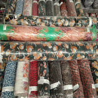 Tissu en stock 75D 100D 120gsm en gros, 96% polyester 4% élasthanne, tissé en mousseline, imprimé floral, super doux pour vêtements