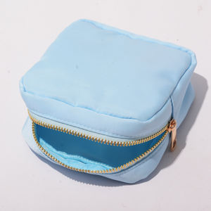 <span class=keywords><strong>Trousse</strong></span> <span class=keywords><strong>de</strong></span> maquillage <span class=keywords><strong>de</strong></span> petite taille <span class=keywords><strong>de</strong></span> 22 couleurs différentes, avec patchs personnalisés, <span class=keywords><strong>trousse</strong></span> <span class=keywords><strong>de</strong></span> <span class=keywords><strong>toilette</strong></span> en nylon pour filles, expédition en 3 jours - Product Image 4