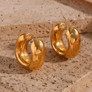 Wholesale Stainless Steel <strong>Silver</strong> CC Shape <strong>Hoop</strong> Earrings <strong>Chunky</strong> Glossy Gold <strong>Hoops</strong> Tarnish Free Jewelry Geometric <strong>Hoop</strong> Earring - Product Image 4