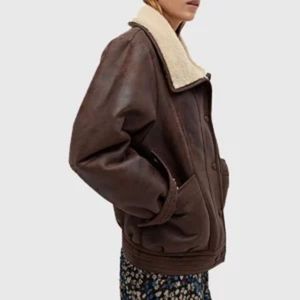 เสื้อแจ็คเก็ตขนสัตว์สีน้ำตาลสไตล์วินเทจสำหรับผู้หญิง แบรนด์ The Icon by Gilani แต่งขอบขนแกะ คอปกแบบนักบิน - Product Image 2