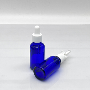 Botella de Aceite Esencial Azul de 30 ml Personalizada de Alta Calidad con Protección Ultravioleta y Atomizador Nasal para Aceites Esenciales y Perfumes - Product Image 6
